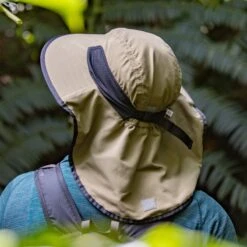 Sunday Afternoons Bug-Free Adventure Hat -Sunday Afternoons bug free adventure hat dark khaki male2 ss20 2400px