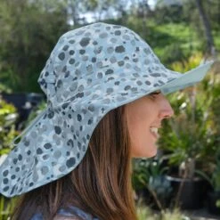 Sunday Afternoons Natural Blend Cape -Sunday Afternoons natural blend cape ss24 lifestyle reverse 3250px